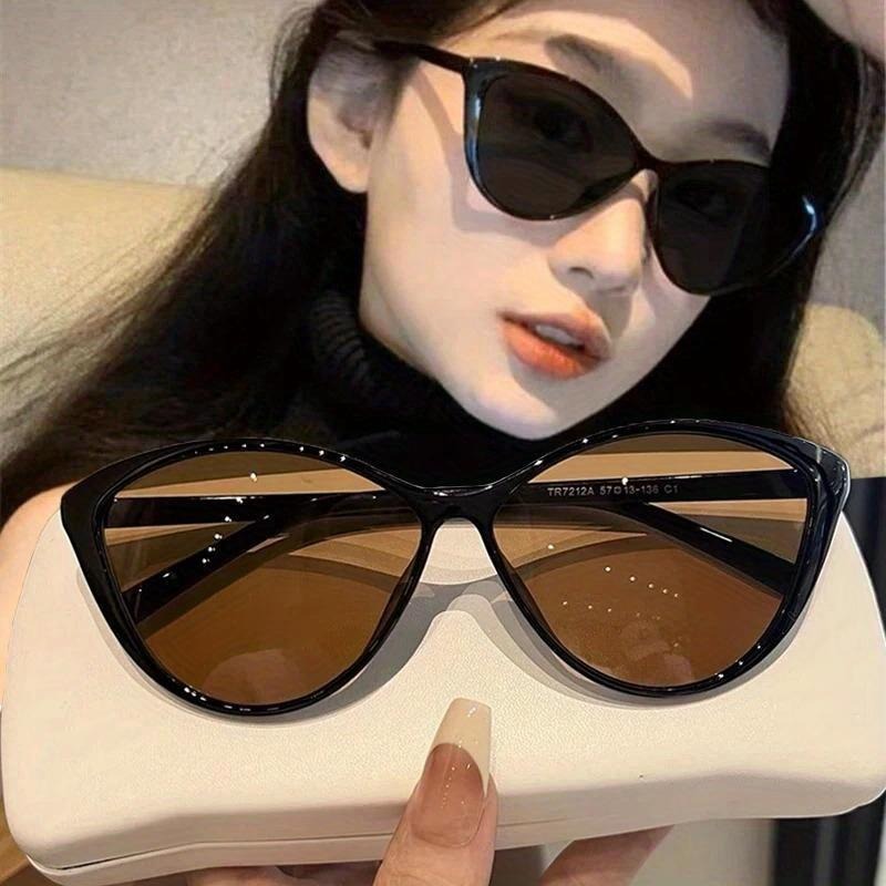 Vintage Fashion Glasses - 1Pc レトロフレームキャットアイサングラス女性トレンディヴィンテージアイウェアパンクワンピースシェードストリートウェア