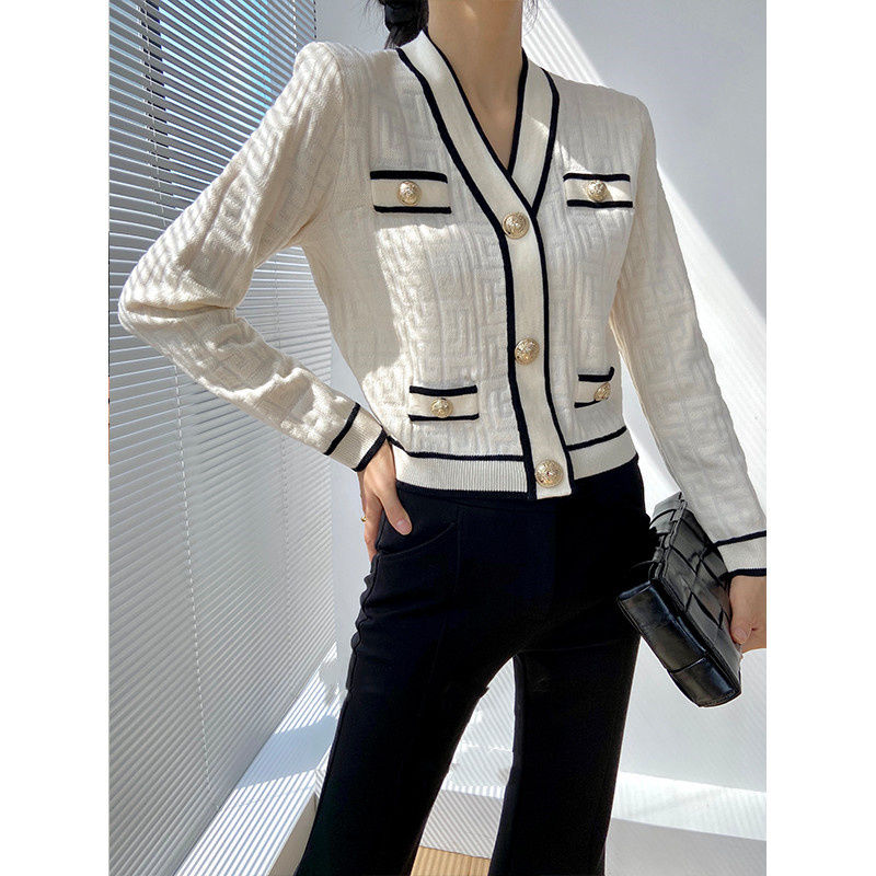 女性用長袖Vネックカーディガン,ストリートセーター,カジュア - Crop Cardigan Vintage のレビューと価格