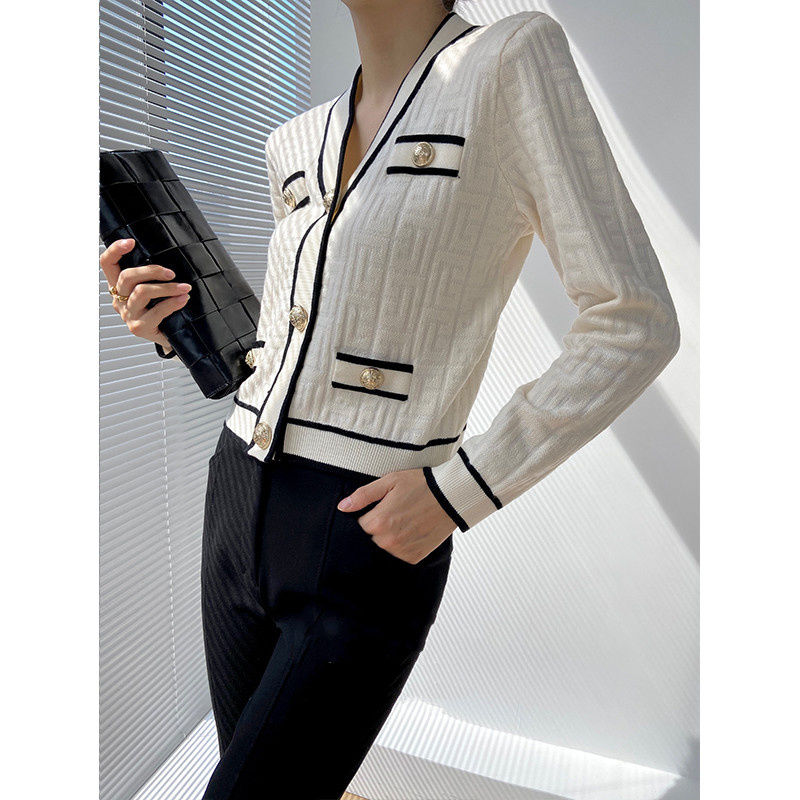 女性用長袖Vネックカーディガン,ストリートセーター,カジュア - Crop Cardigan Vintage のレビューと価格