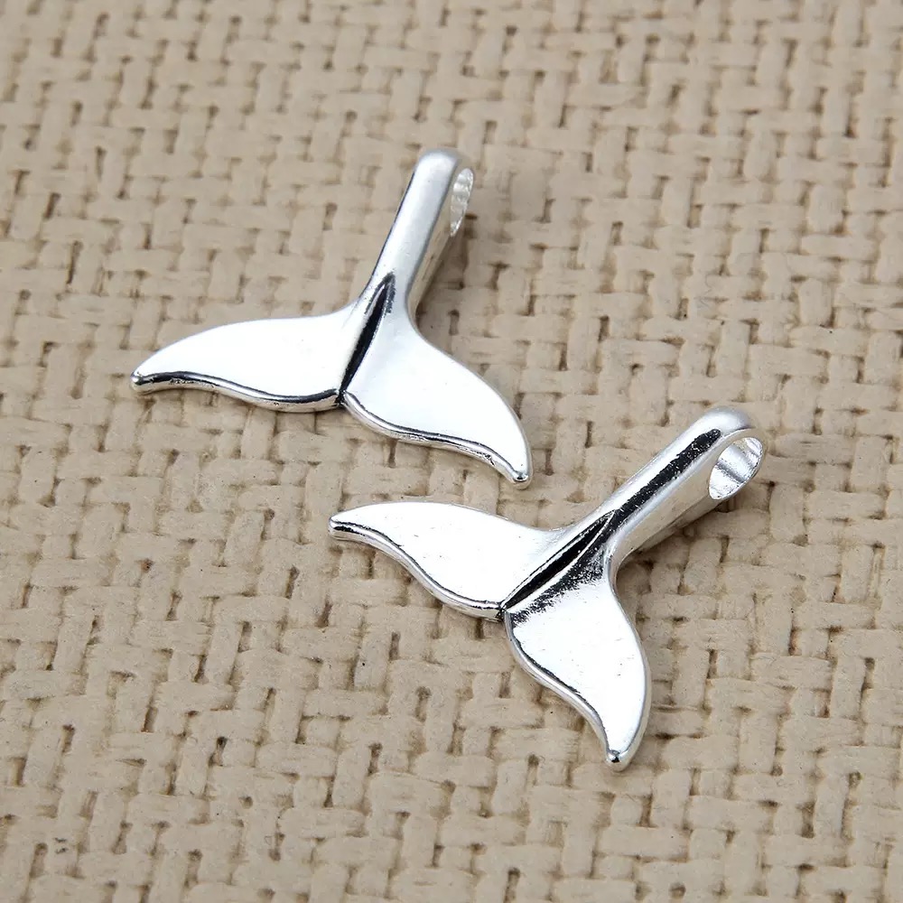 5/10個入りアンティークシルバーメッキクジラの尾合金ペンダ - Vintage Fashion Jewelry Necklaces のレビューと価格
