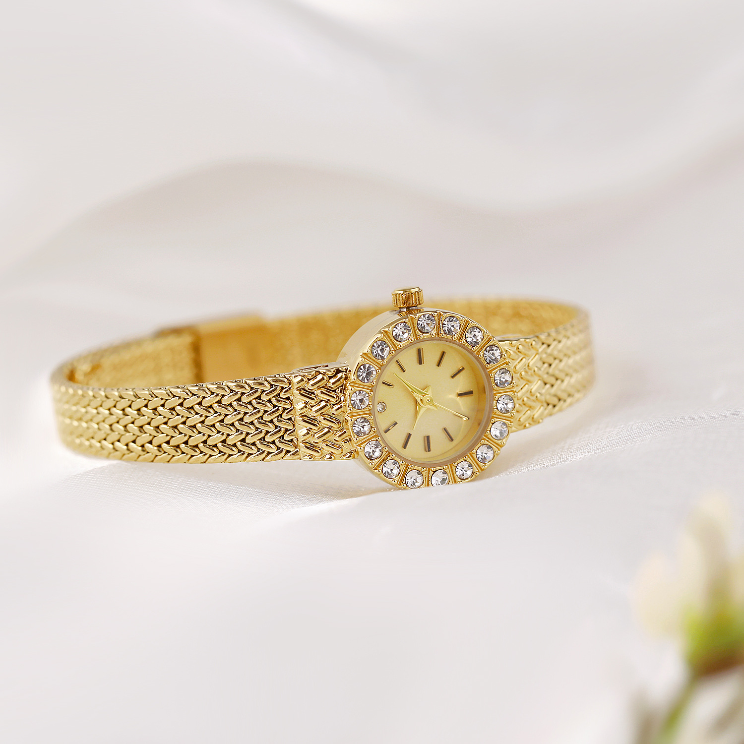 ヴィンテージ女性の腕時計高級気質レディース腕時計小麦型ストラ - Vintage Fashion Watches のレビューと価格