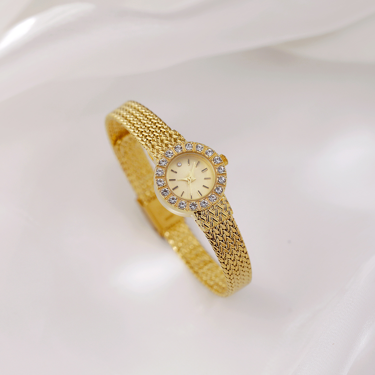 ヴィンテージ女性の腕時計高級気質レディース腕時計小麦型ストラ - Vintage Fashion Watches のレビューと価格